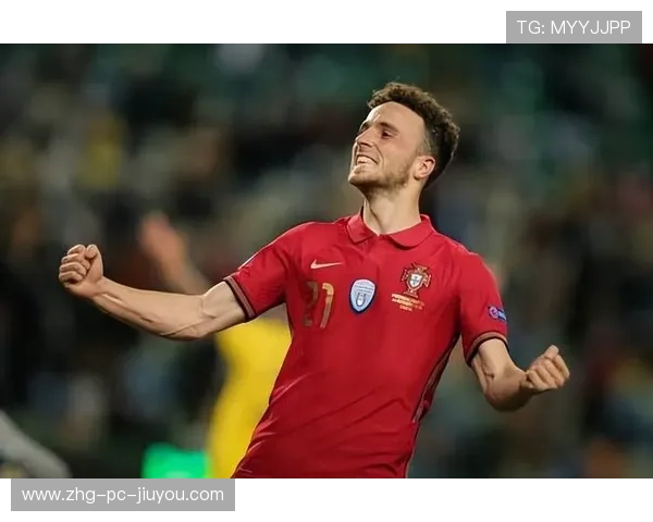 利物浦加克波顺脚抽射皮球旋入上角绝美画面：一次足下的诗性瞬间